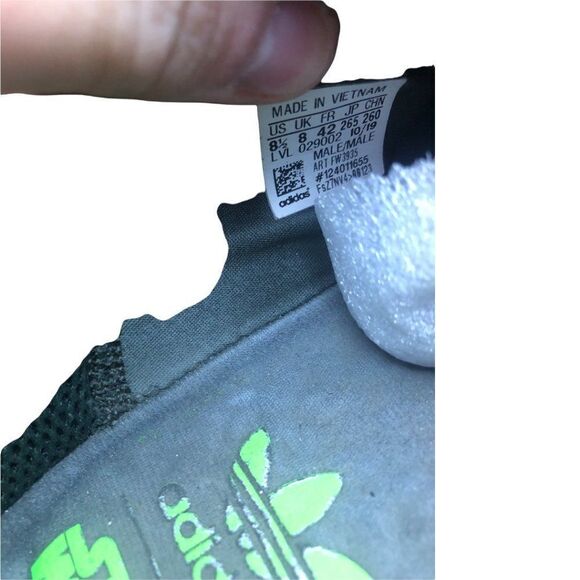 RARE adidas NMD R1 Star Wars Yoda Size 8.5 - Picture 5 of 16